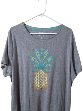 Heather Gray Short Sleeve Tee with Teal and Gold Pineapple